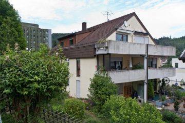 Dachgeschosswohnung mit Südbalkon, 75378 Bad Liebenzell, Dachgeschosswohnung