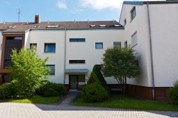 Preiswerte 2 Zimmer mit Balkon, 75378 Bad Liebenzell, Etagenwohnung