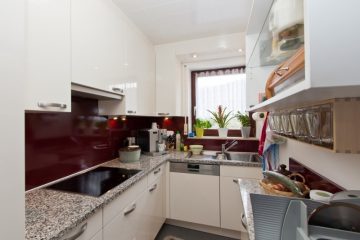 Moderne Einbauküche + modernes Bad, 75399 Unterreichenbach, Etagenwohnung