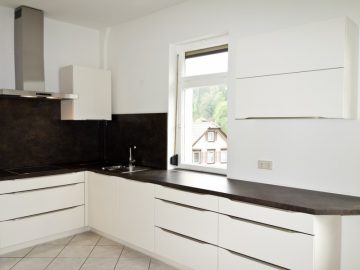 5 Zimmer mit moderner Einbauküche, 72213 Altensteig, Etagenwohnung